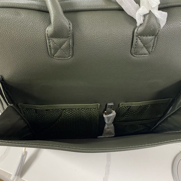 Brand New Ayla&Co Large Travel Bag color Olive Green - Picture 11 of 13